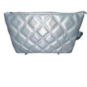 IHKWIP THE TRIPLE ENTRY QUILTED CROSSBODY WRISTLET STRAP METALLIC SILVER NWOT